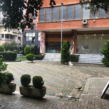 Center Luxury * Tirana