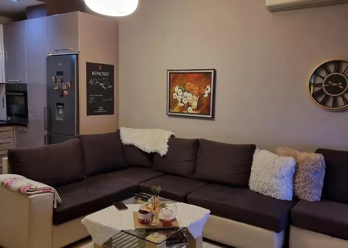 Center Luxury Apartment *